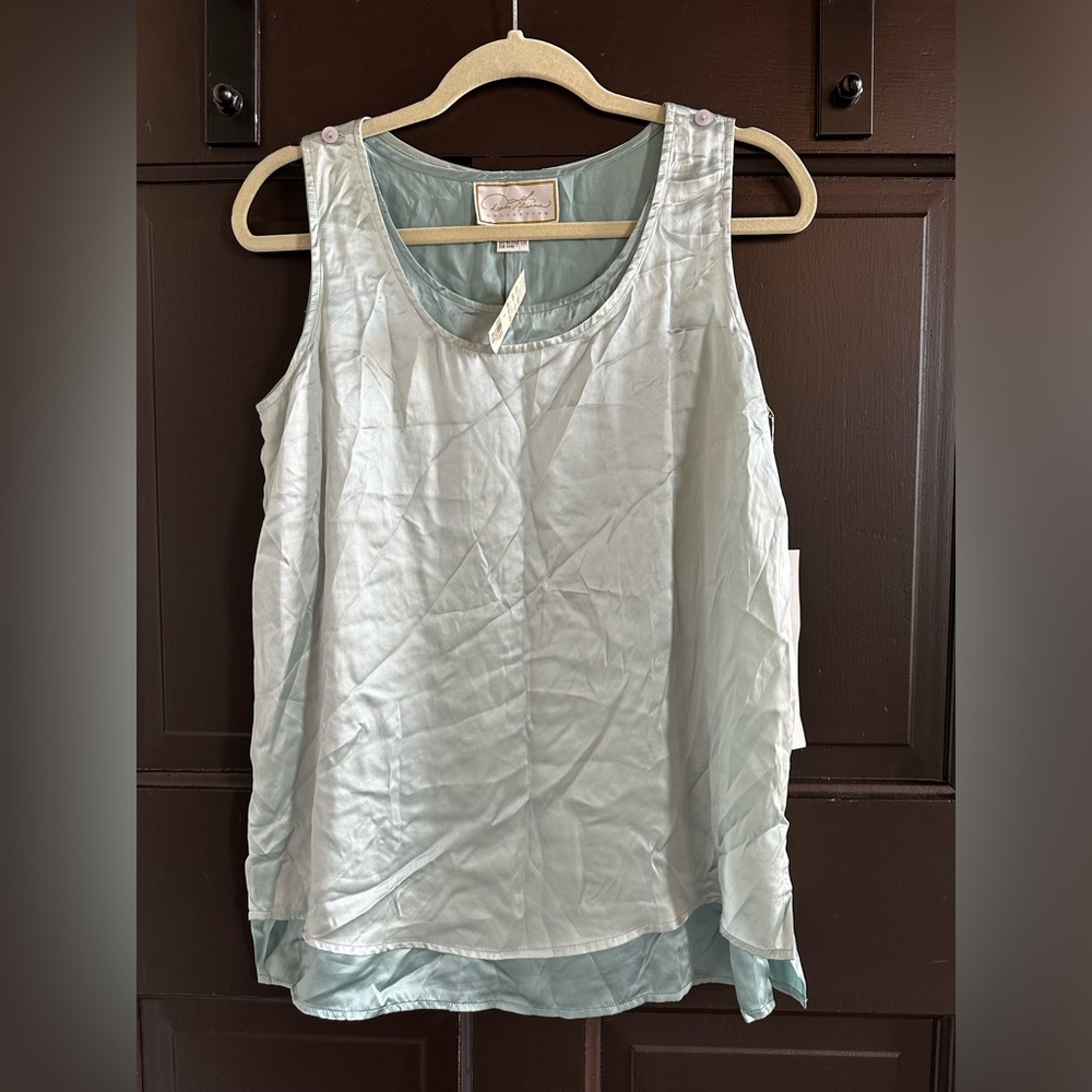 NWT’s Vintage Diane Gilman Small Tank Top Shirt Blue Silk Sleeveless Scoop Neck